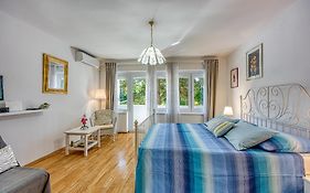 Apartment Dragica